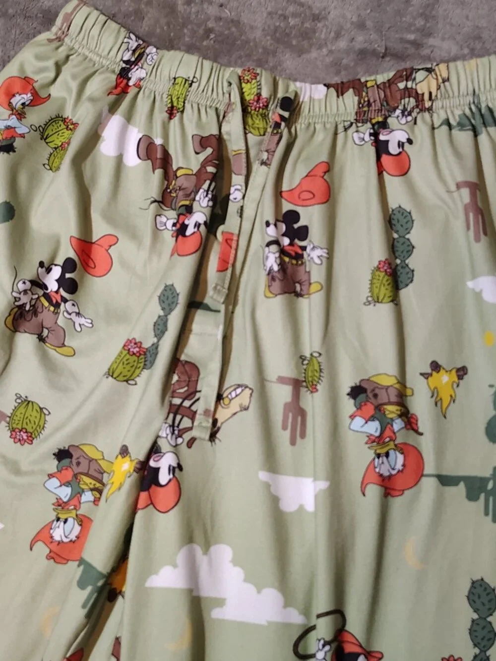 Disney Mickey Mouse Pajama Lounge Pants Western Cowboy Donald Duck Campfire Lrg - Picture 2 of 4